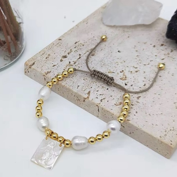 Our Lady of Grace~ Virgin de Guadelupe Mary Mother of Pearl Carved Bead Bracelet - Picture 3 of 16